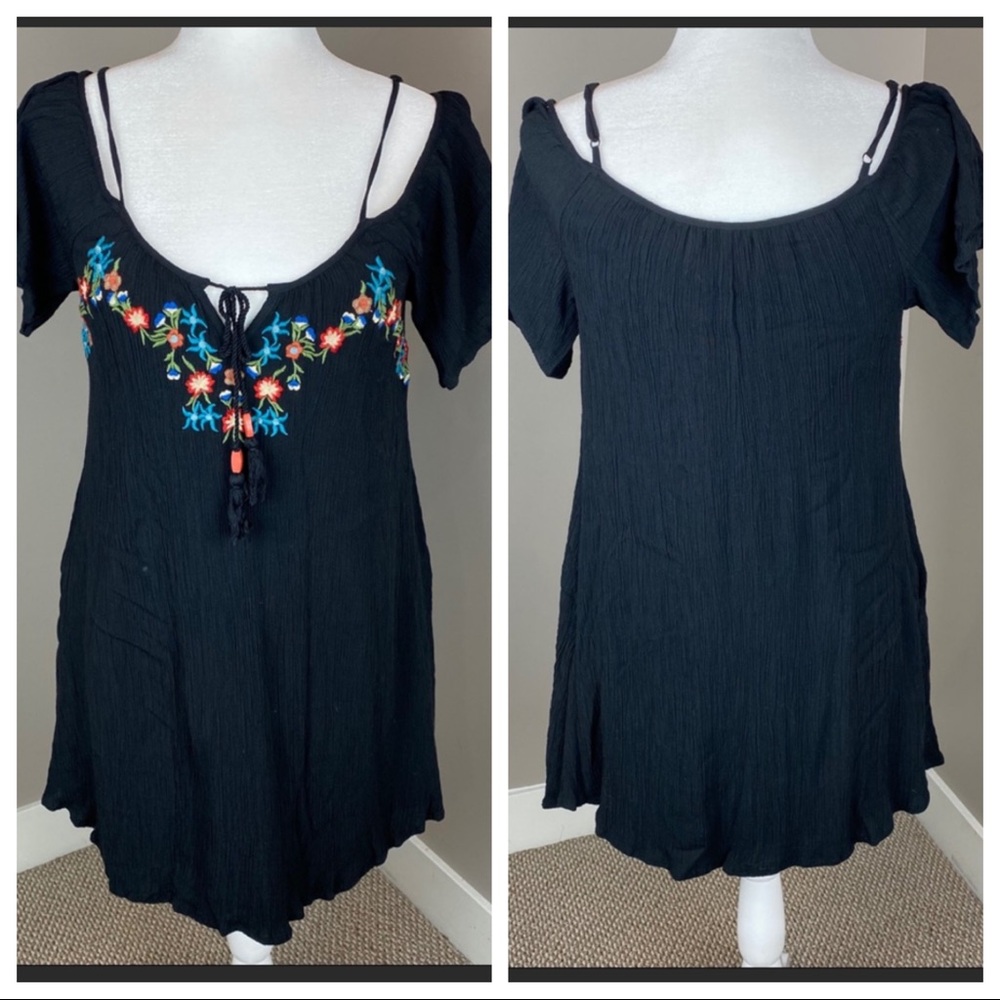 BAND OF GYPSIES EMBROIDERED BLACK BOHO DRESS